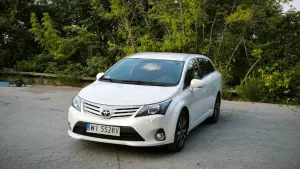 Toyota Avensis III (2009-) 2.0 D-4D Premium 2013