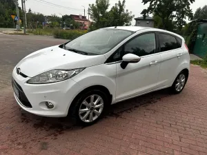 Ford Fiesta Mk7 (2008-) 1.4 Titanium 2010