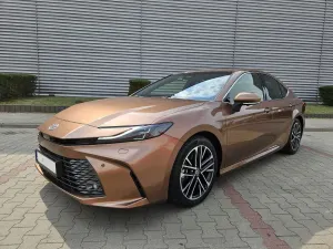 Toyota Camry 2.5 Hybrid Dynamic Force Executive e-CVT 2025