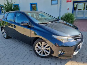 Toyota Auris II (2012-) 1.8 HSD Prestige NAVI 2014