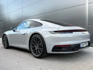 Porsche 911 992 (2019-) Carrera 4 2023