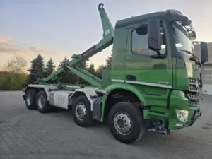 Mercedes-Benz Arocs 2016
