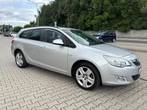 Opel Astra J (2009-2019) 1.4 Turbo 2011