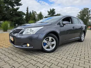 Toyota Avensis III (2009-) 1.8 Sol plus 2010