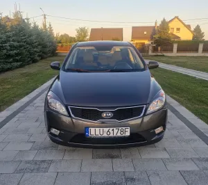 Kia Ceed II (2012-) 1.6 Comfort 2012