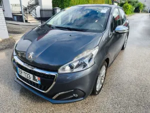 Peugeot 208 I (2012-2019) 1.2 PureTech Allure 2017