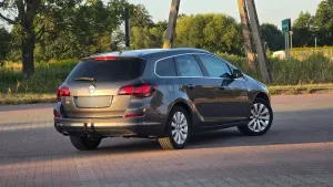 Opel Astra J (2009-2019) 2.0 CDTI Sport 2011