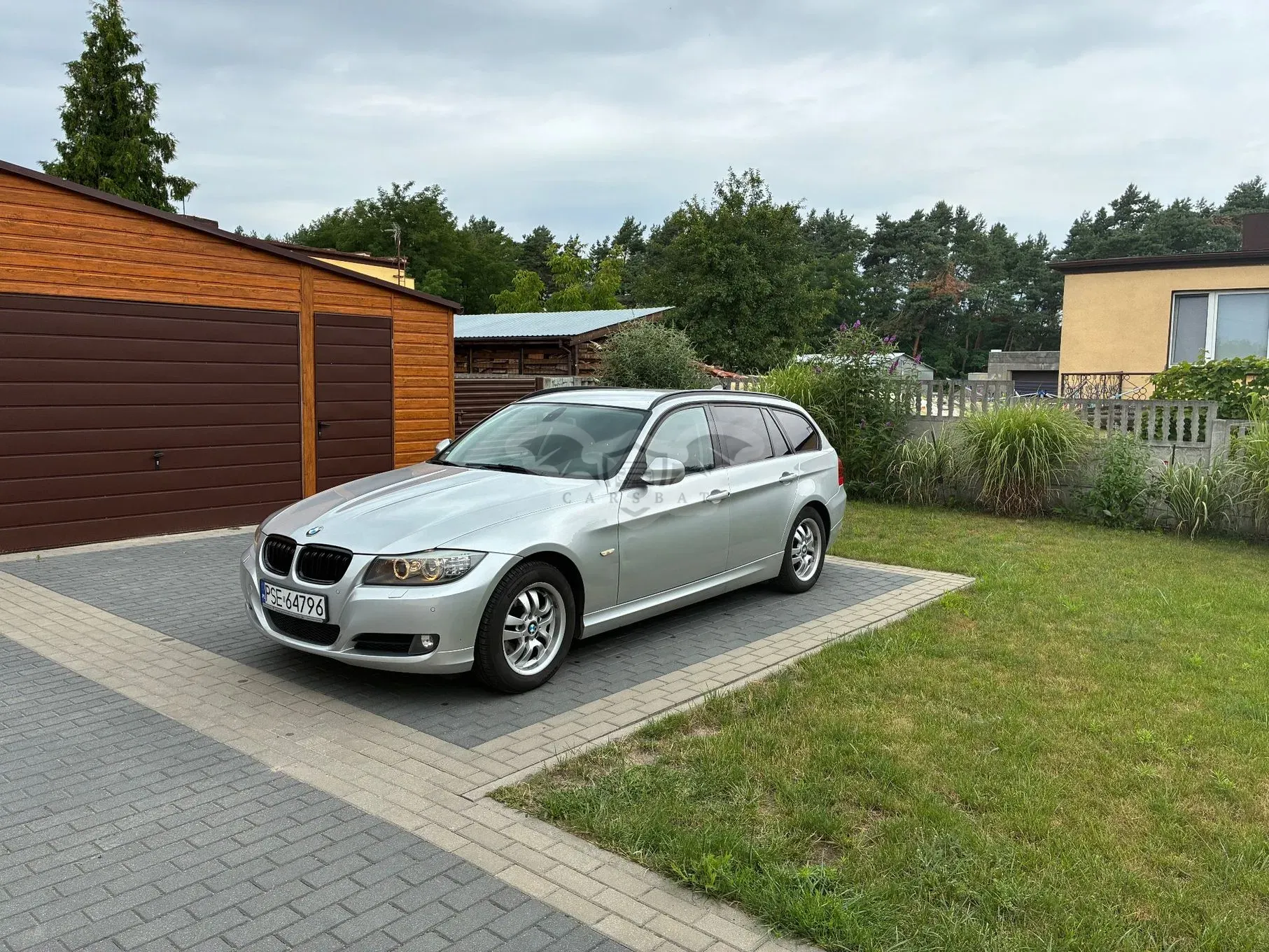BMW 3 Series E90/E91/E92/E93 (2005-2012) 318d 2010