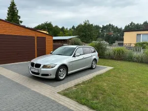 BMW 3 Series E90/E91/E92/E93 (2005-2012) 318d 2010