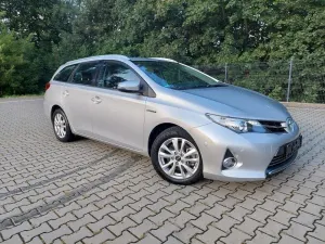 Toyota Auris II (2012-) 1.8 HSD Sol 2015