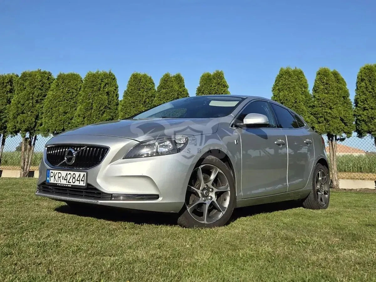 Volvo V40 II (2012-) T3 Drive-E Ocean Race 2016