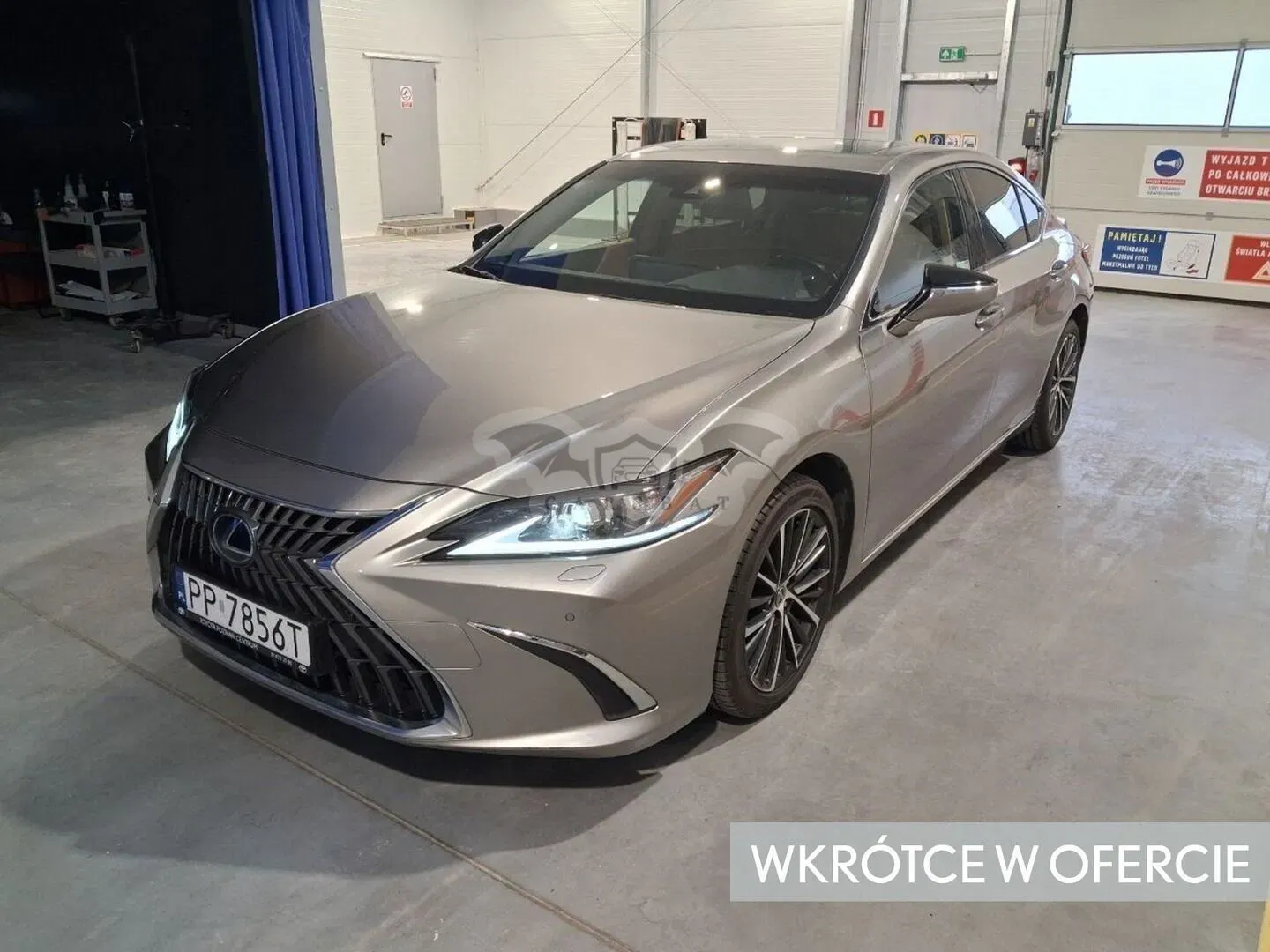 Lexus ES 300h Business Edition 2024