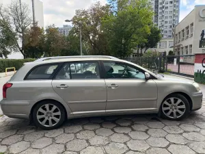 Toyota Avensis II (2003-2009) 2.0 D-4D Sol 2007