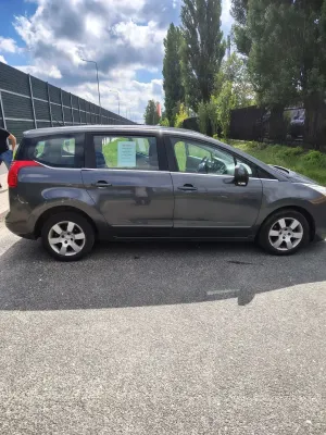 Peugeot 5008 I (2009-2017) 1.6 HDi Premium 2012
