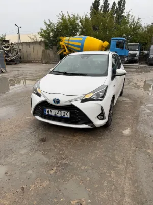 Toyota Yaris III (2011-2019) Hybrid 100 Active EU6 2018