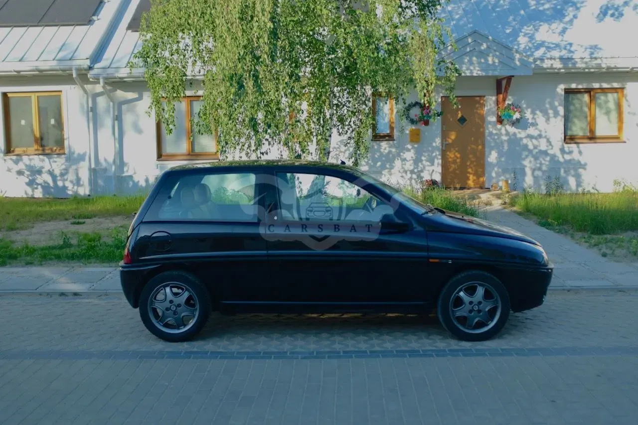 Lancia Ypsilon 2000