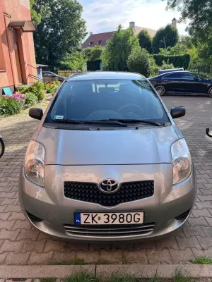 Toyota Yaris II (2005-2011) 1.0 Terra 2007