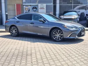 Lexus ES 300h Business Edition 2023