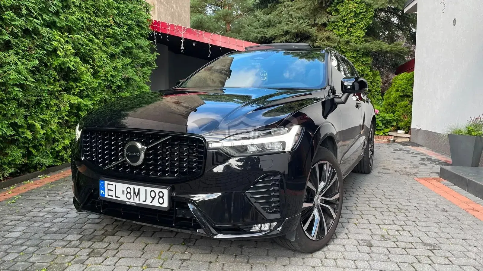 Volvo XC60 II (2017-) B5 B AWD Plus Dark 2025