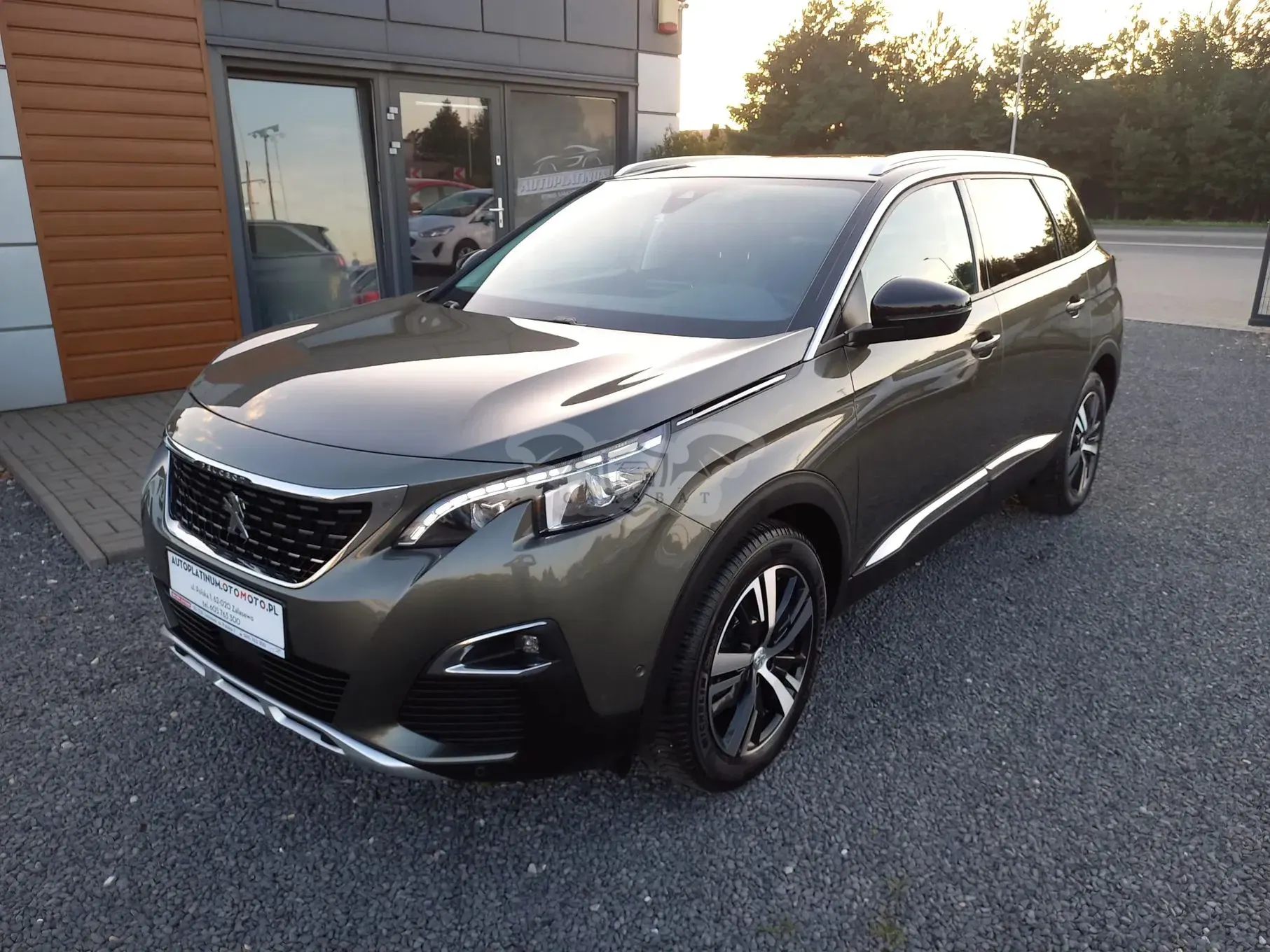 Peugeot 5008 II (2017-) BlueHDI 130 EAT8 Allure Business-Paket 2018