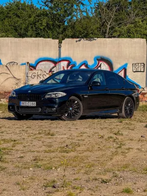BMW 5 Series F10/F11 (2009-2017) 550i xDrive 2011