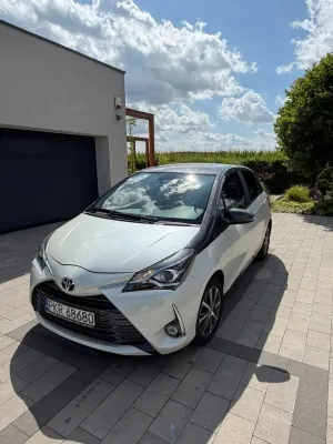 Toyota Yaris III (2011-2019) 1.5 20th Anniversary CVT 2019