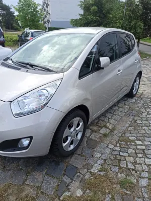 Kia Venga 1.6 L 2011