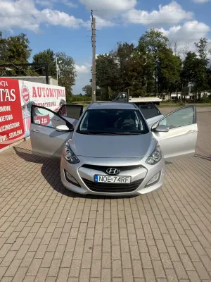 Hyundai i30 II (2012-2017) i30cw blue 1.6 CRDi Trend 2012