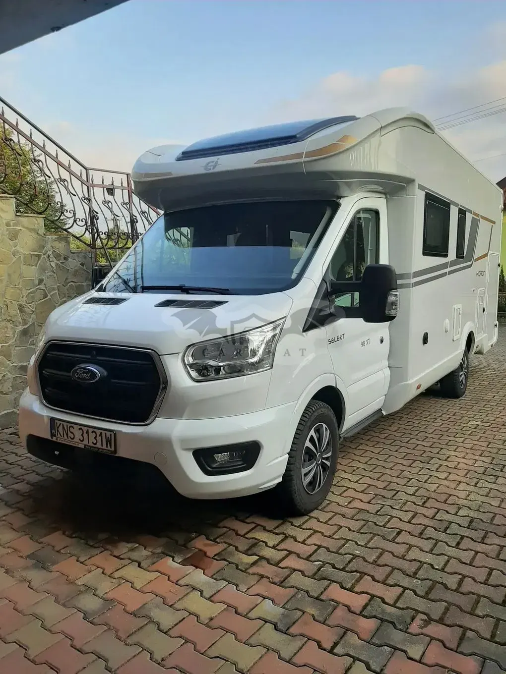 Ford Samochód specjalny kempingowy 2023
