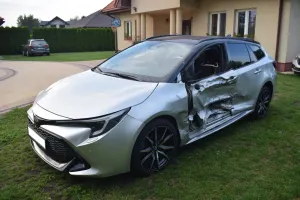 Toyota Corolla Seria E21 (2019-) 2.0 Hybrid GR Sport Dynamic 2024