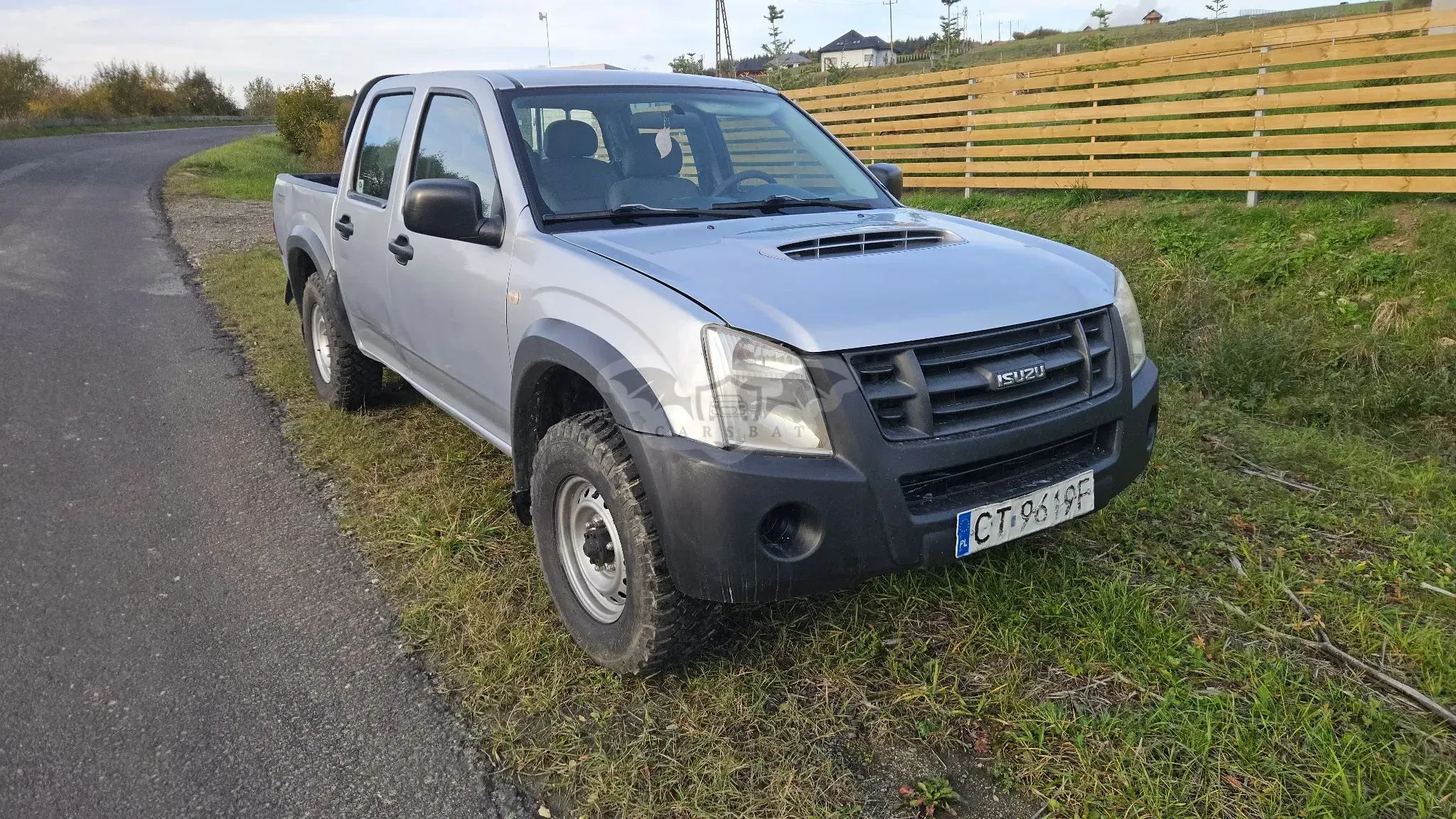 Isuzu D-Max 2.5d DC Basic 2010