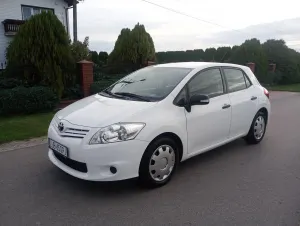 Toyota Auris I (2006-2012) 1.33 Dual-VVT-i Life 2012
