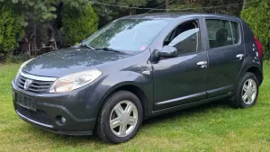 Dacia Sandero I (2008-2012) 1.6 Laureate 2011