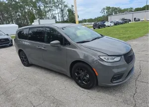 Chrysler Pacifica 2022