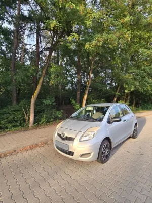 Toyota Yaris II (2005-2011) 1.0 Active 2010