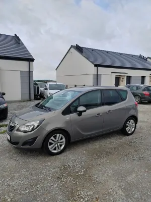 Opel Meriva II (2010-) 1.4 Color Edition 2011