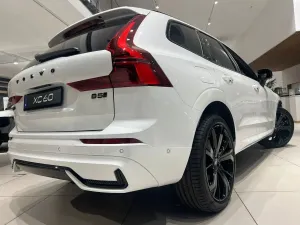 Volvo XC60 II (2017-) B5 B AWD Ultimate Bright 2025