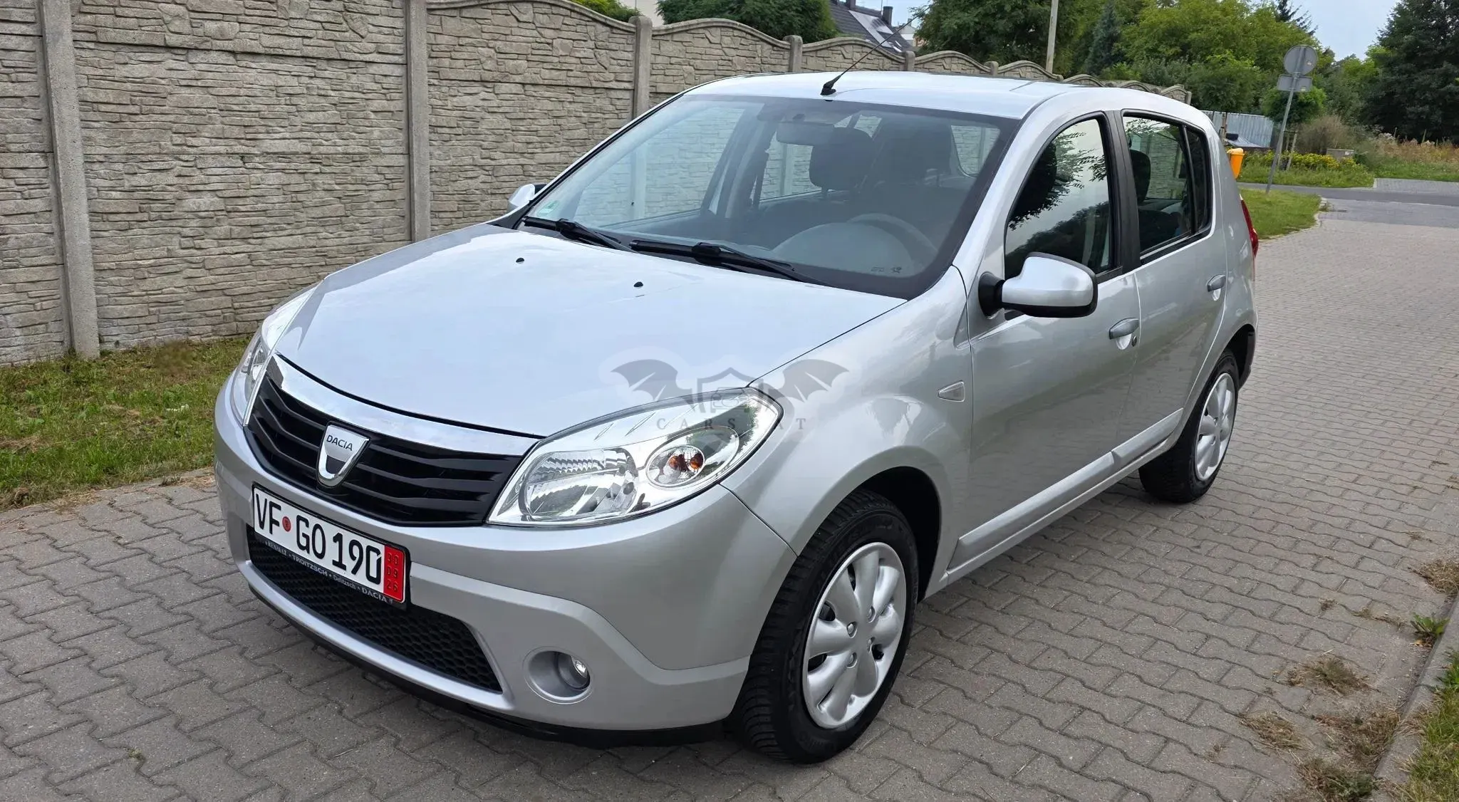 Dacia Sandero I (2008-2012) 1.6 MPI Laureate 2009