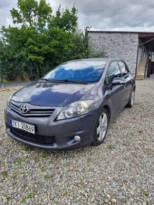 Toyota Auris I (2006-2012) 1.4 D-4D Premium 2011