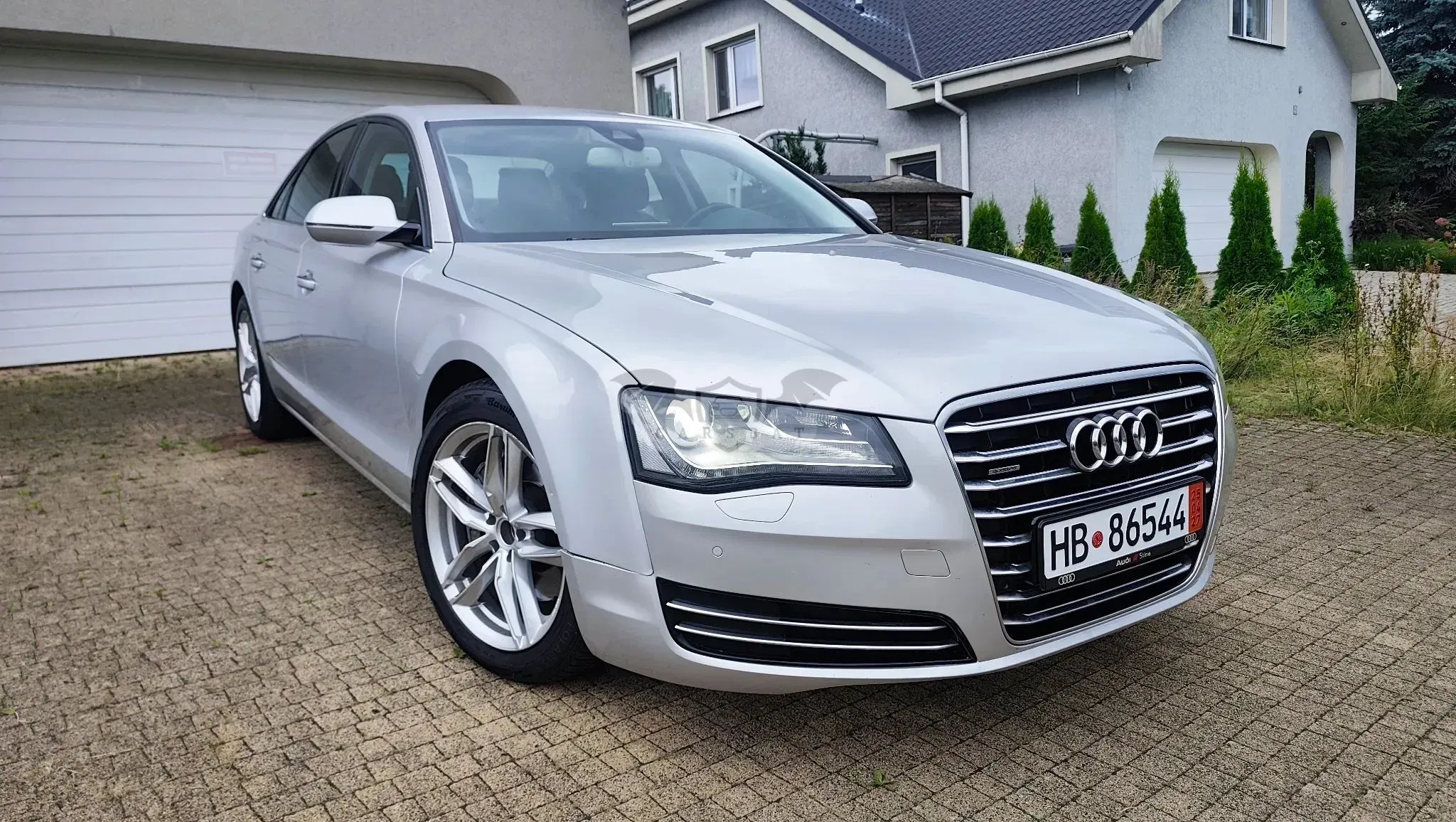Audi A8 D4 (2010-) 3.0 TDI DPF quattro tiptronic Langversion 2012
