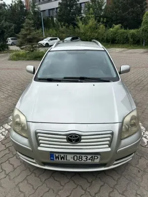 Toyota Avensis II (2003-2009) 2.0 D-4D Luna 2005