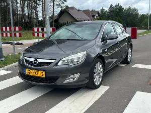 Opel Astra J (2009-2019) 1.4 Turbo Cosmo 2011