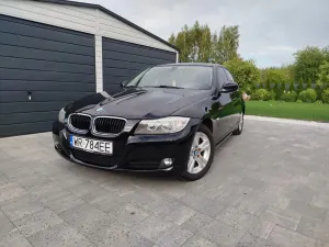 BMW 3 Series E90/E91/E92/E93 (2005-2012) 318i Edition Lifestyle 2011