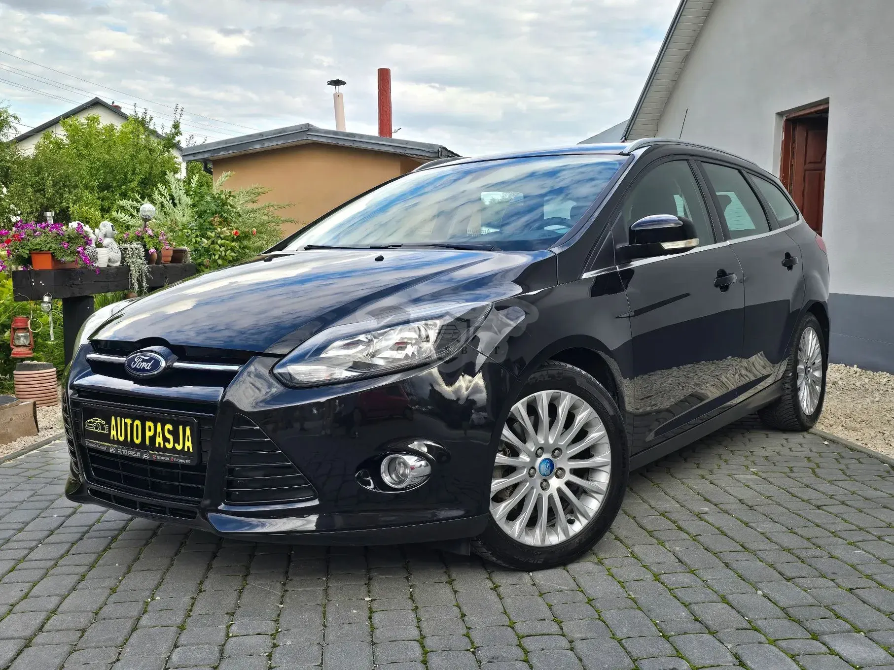 Ford Focus Mk3 (2010-2018) 1.6 EcoBoost Start-Stopp-System Titanium 2011