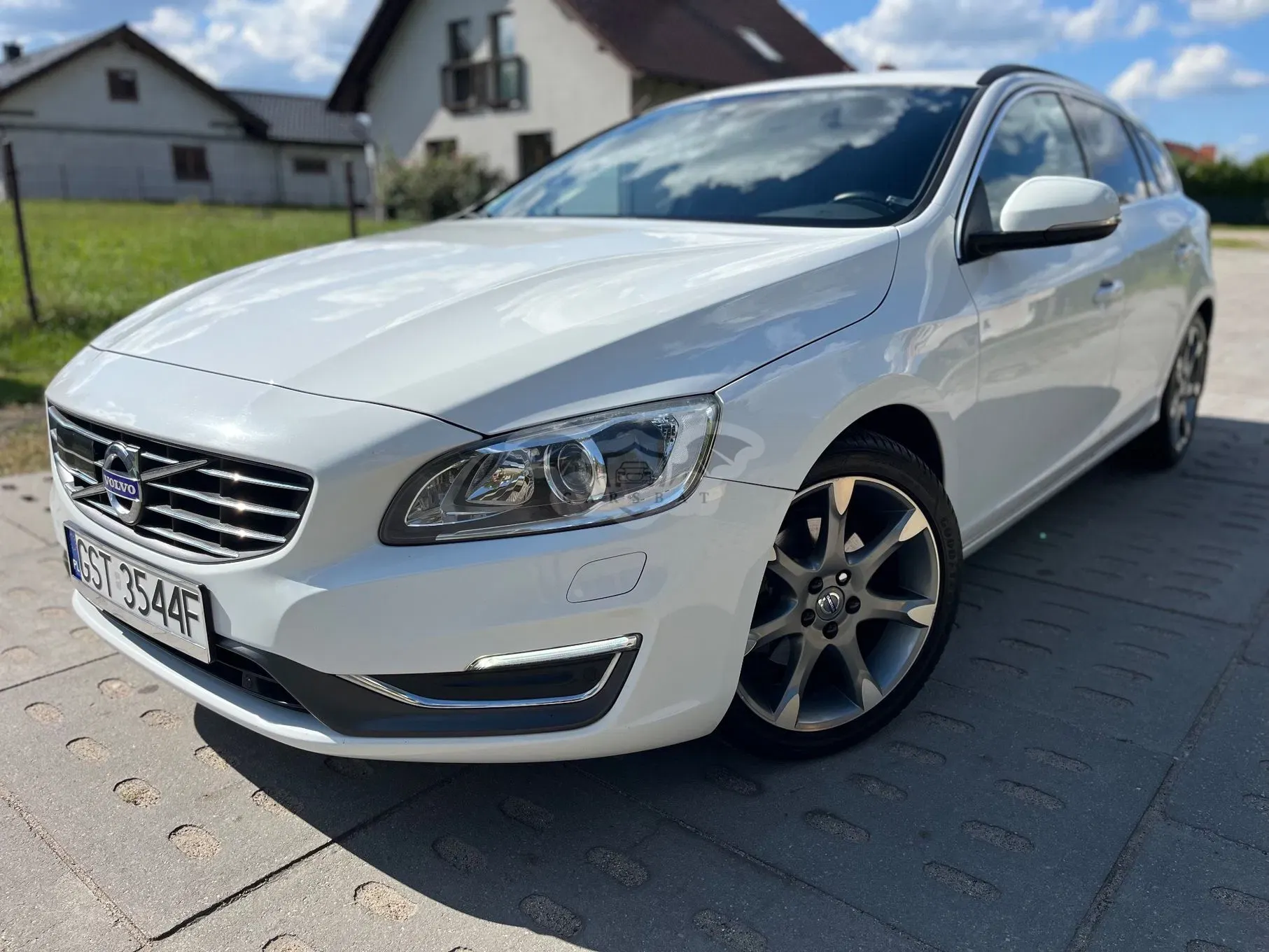 Volvo V60 I (2011-2018) T5 Drive-E R-Design Summum 2015