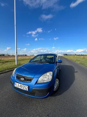Kia Rio II (2005-2011) 1.4 (klm swo) / Comfort + 2009