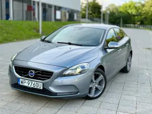 Volvo V40 II (2012-) D4 Geartronic Momentum 2014