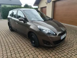 Renault Grand Scenic III (2009-2016) Gr 1.9 dCi Emotion 2009