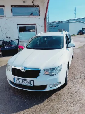 Skoda Superb II (2008-2018) 2.0 TDI Ambition DSG 2013