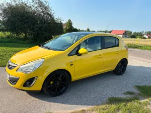 Opel Corsa D (2006-2014) 1.4 16V Color Edition 2011